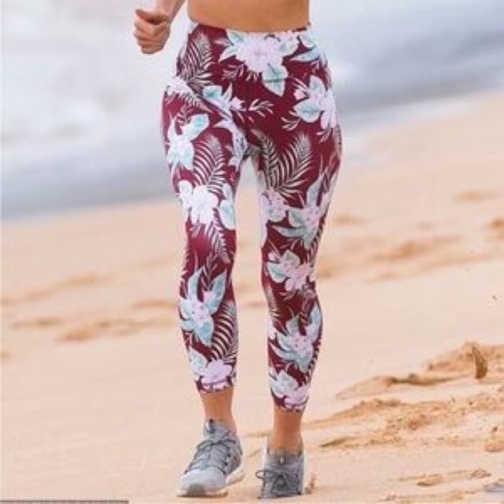 Kavala Women’s Waimea Maroon Red Pink Green Cropped Athletic Leggings Small